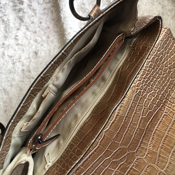 ********SOLD*******Guess reptile pattern bronze - Picture 6 of 8